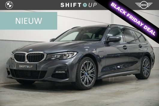BMW 3 Serie Touring 330e – Foto