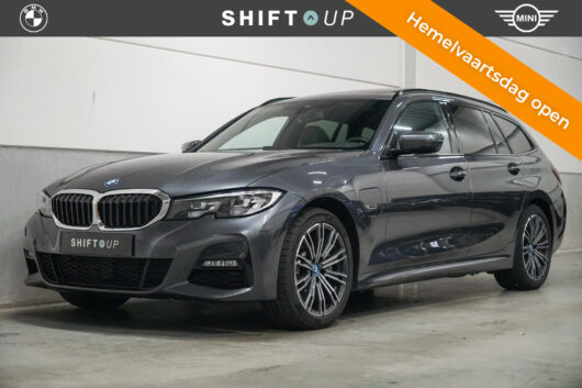 BMW 3 Serie Touring 330e – Foto