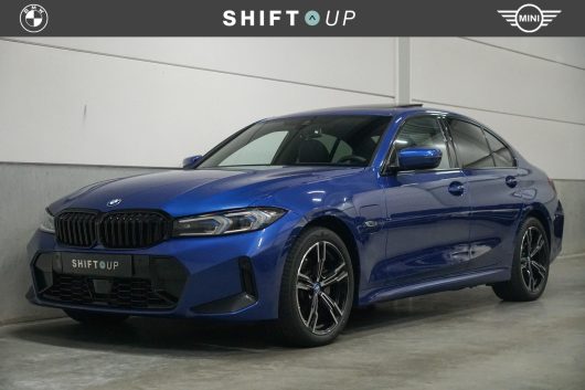 BMW 3-serie 330e – Foto