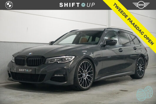 BMW 3 Serie Touring 330e – Foto