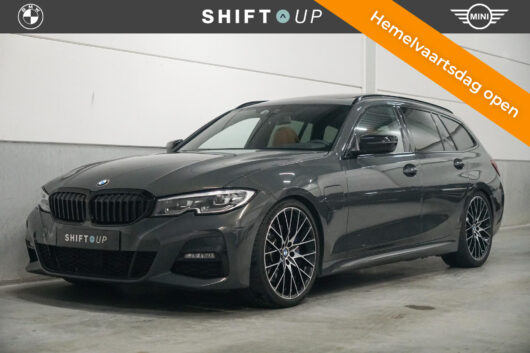 BMW 3 Serie Touring 330e – Foto