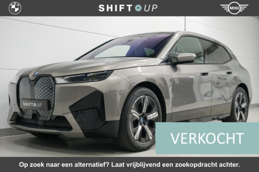 BMW iX xDrive40 – Foto