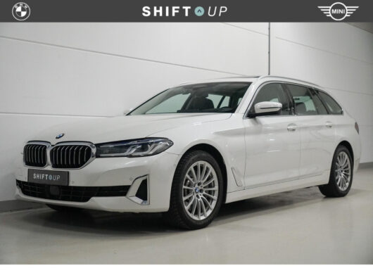 BMW 5 Serie Touring 530i Panoramadak | Laser | Head Up | Elektr. Trekhaak – Foto