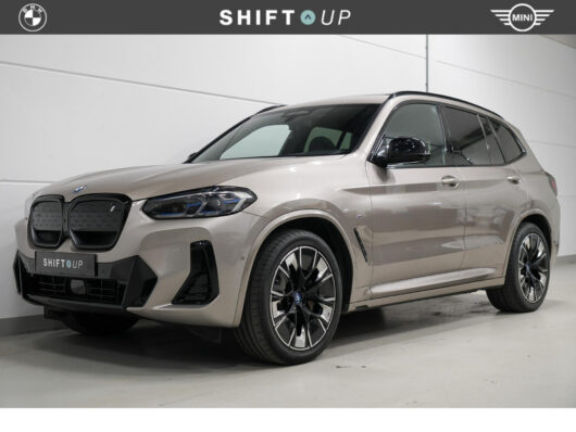 BMW iX3 80 kWh M-Sport | Panoramadak | Harman Kardon – Foto