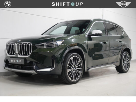 BMW X1 sDrive18i Panoramadak | Harman Kardon | Head Up | Stuurverwarming – Foto