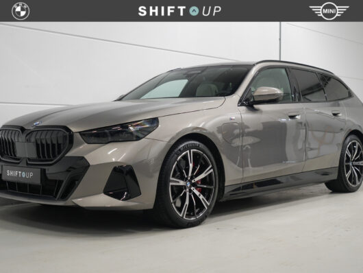 BMW 5 Serie Touring 550e xDrive M-Sport – Foto