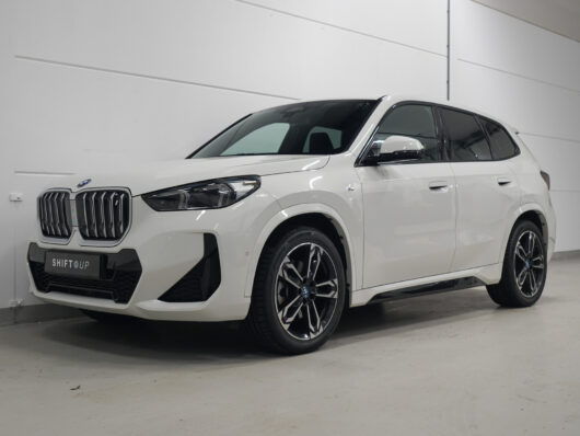 BMW iX1 xDrive30 M-Sport | Harman Kardon | Comfort Access – Foto
