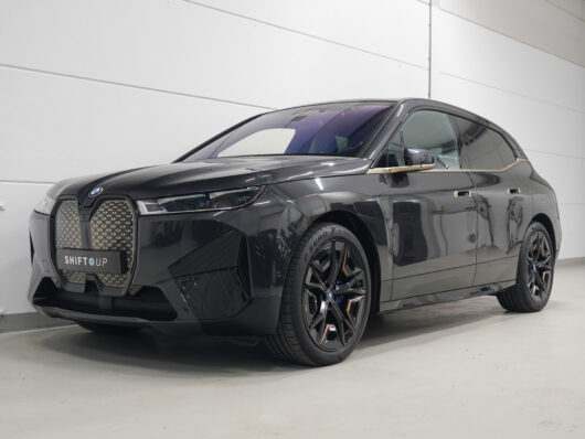BMW iX xDrive40 Skylounge | CoPilot | Elektr. Trekhaak | Harman Kardon – Foto